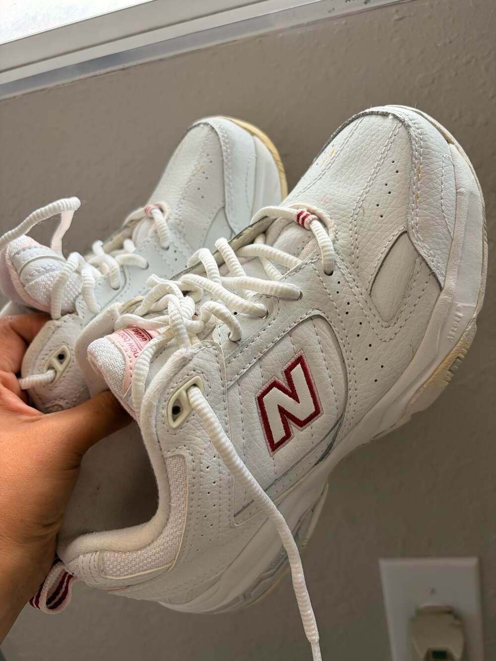 New Balance 608v2 Size 6.5 White Pink